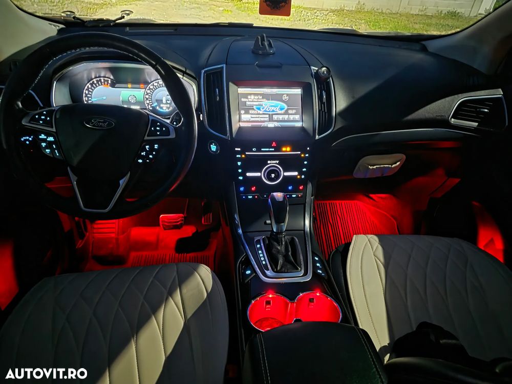 Ford Edge 2.0 TDCi Powershift Sport - 27