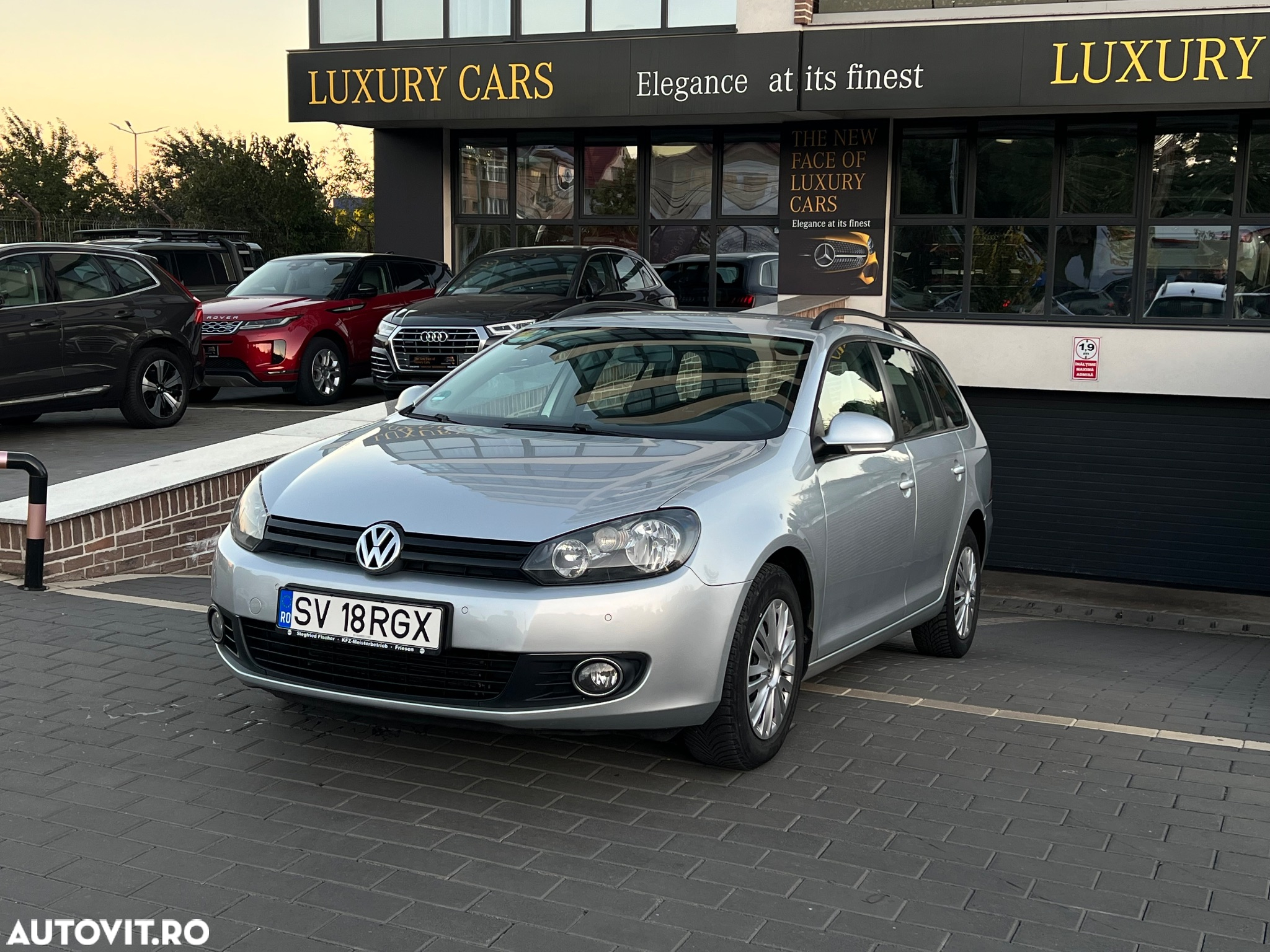 Volkswagen Golf - 2