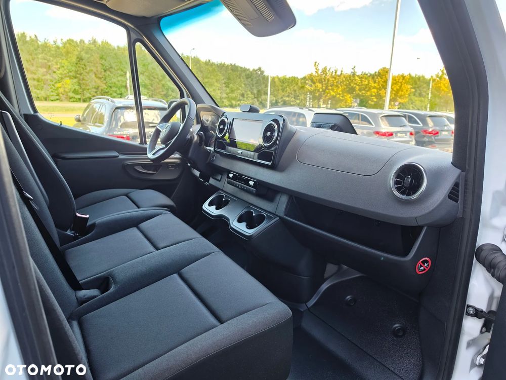 Mercedes-Benz Sprinter 319 CDI Furgon Ekstra Długi 4325+mm - 12