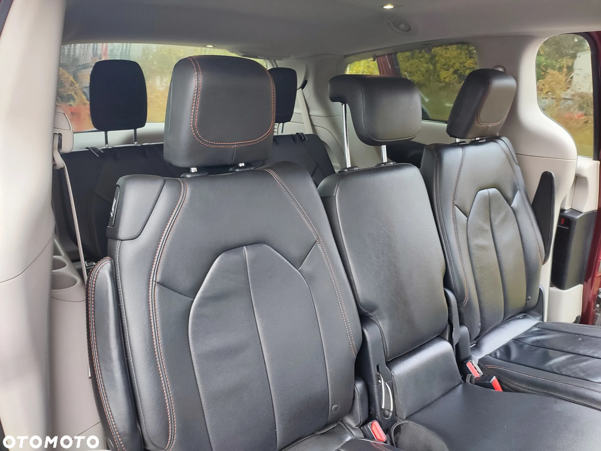 Chrysler Pacifica - 23