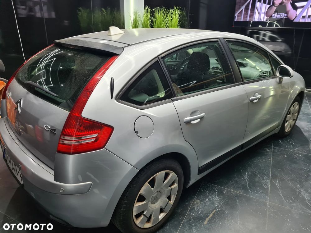 Citroen C4 2009 photo 3