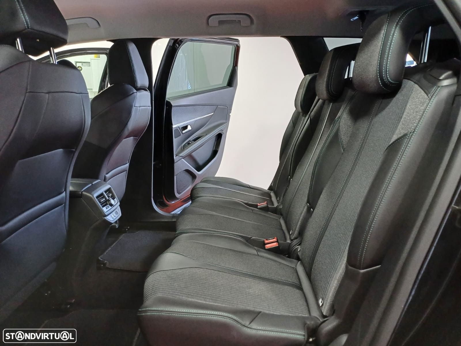 Peugeot 5008 1.5 BlueHDi Allure EAT8 - 12