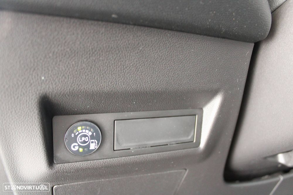 Renault Captur 1.0 TCe Techno Bi-Fuel - 8