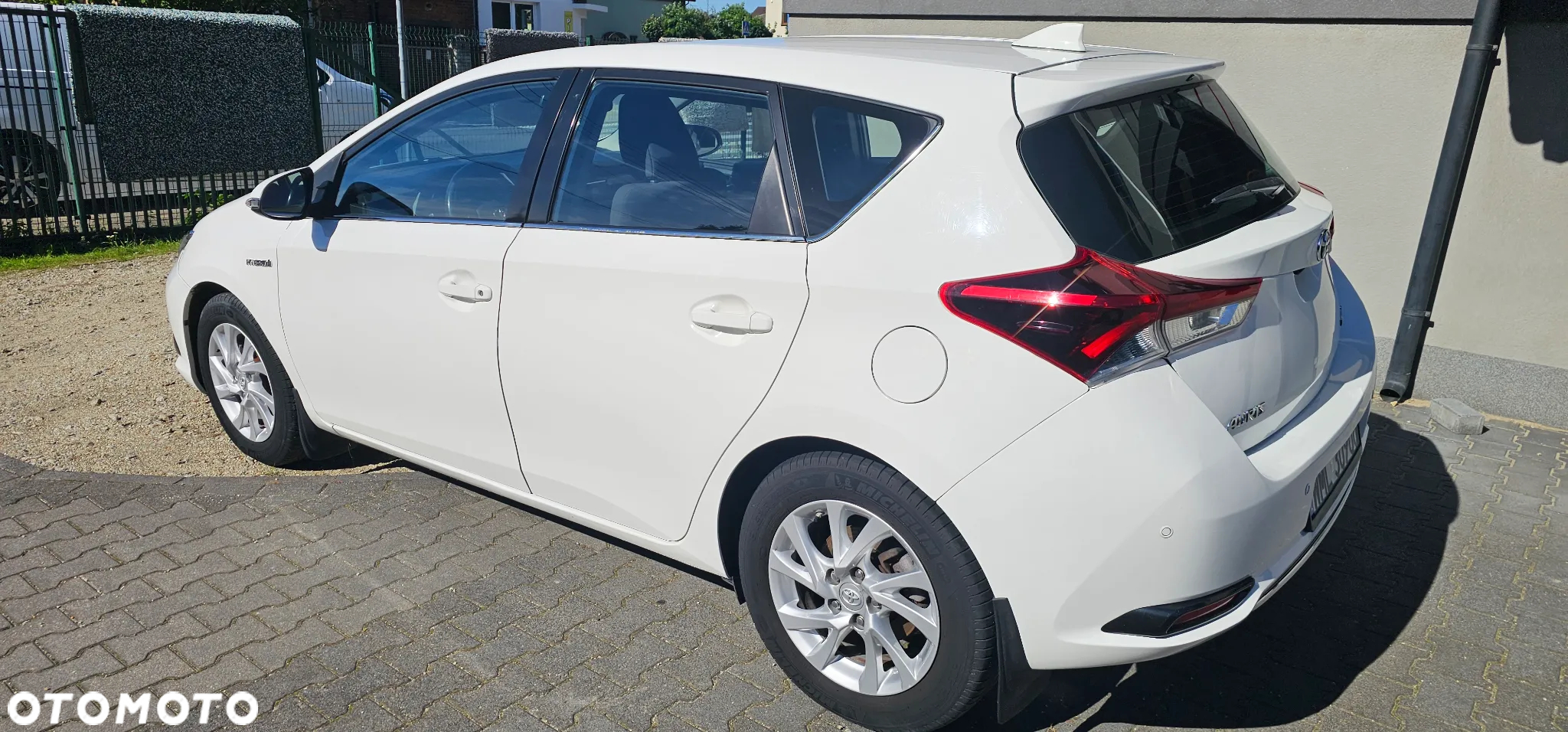 Toyota Auris Hybrid 135 Prestige - 3