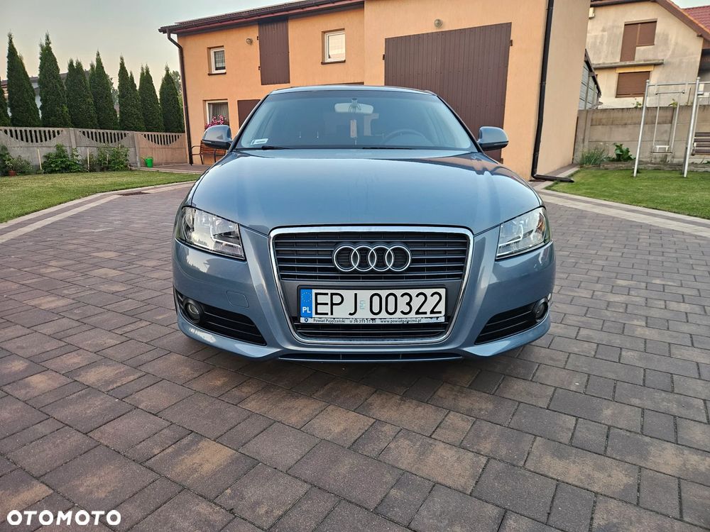 Audi A3 Sportback 2.0 TDI Ambiente - 2