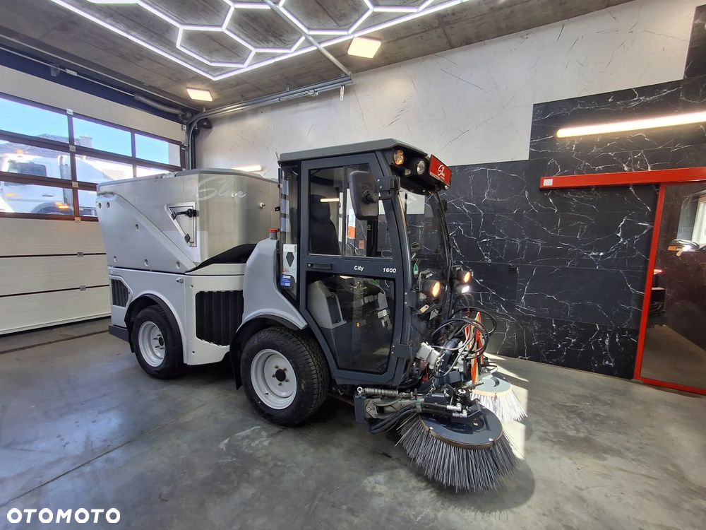 Inny HAKO Citymaster 1600 Zamiatarka Chodnikowa Euro 6 PM 2.5 Napęd 4x4 Rok: 2019 - 4