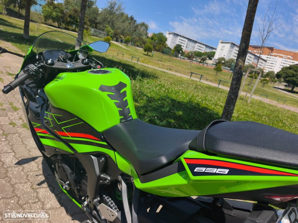 Kawasaki ZX 6R - 13