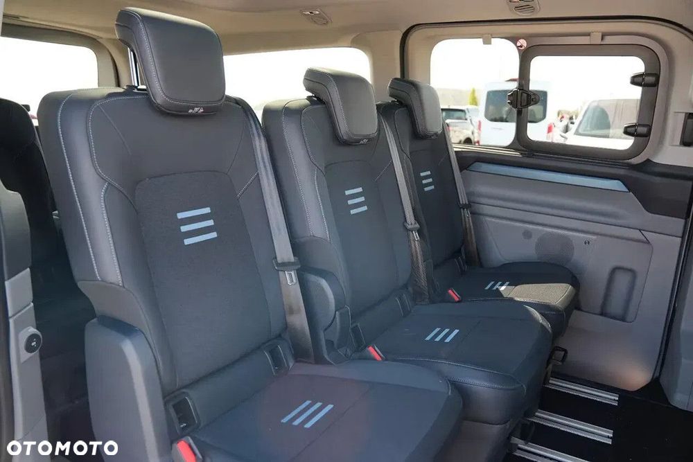 Ford Tourneo Custom - 18