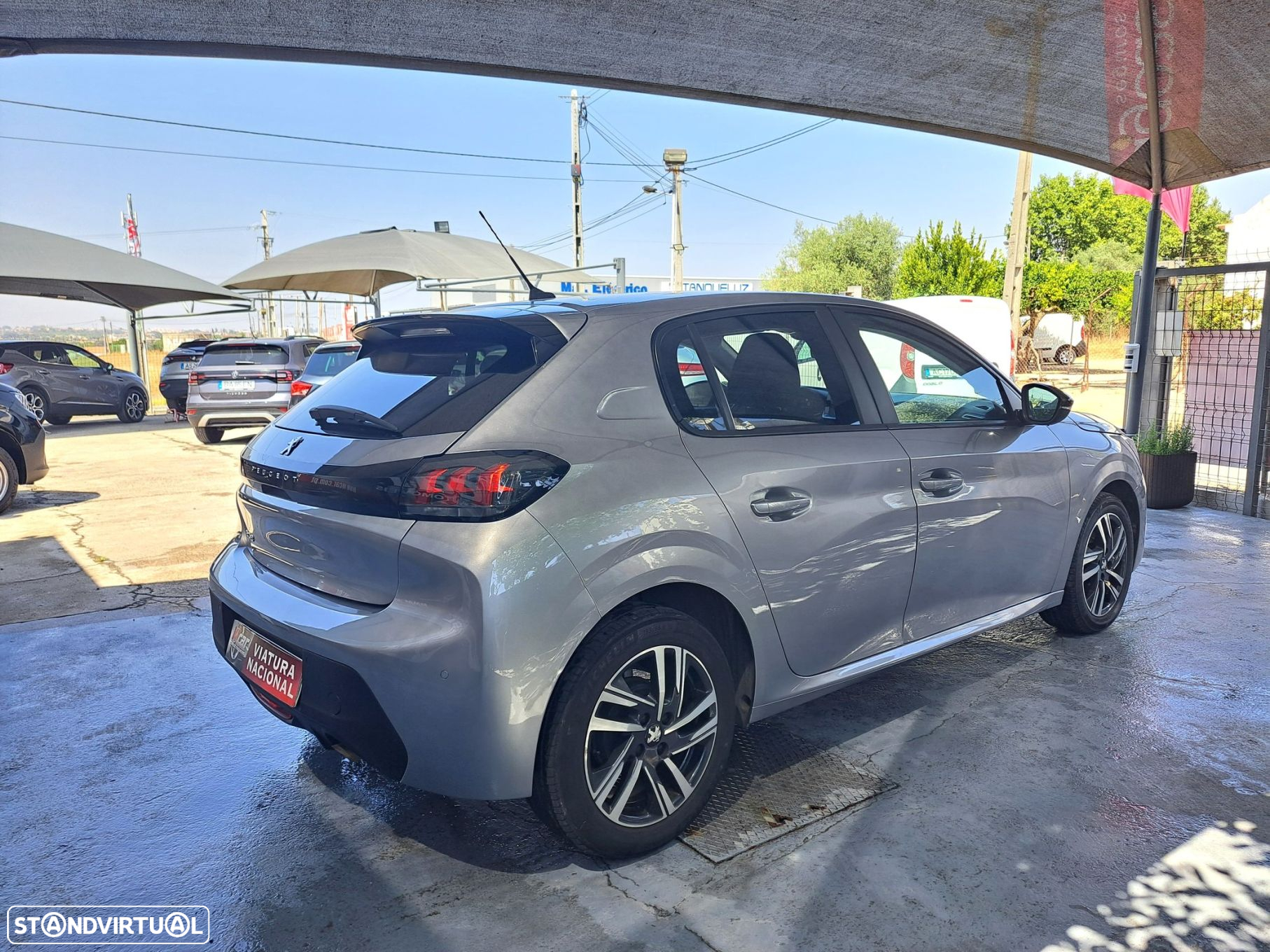 Peugeot 208 - 5