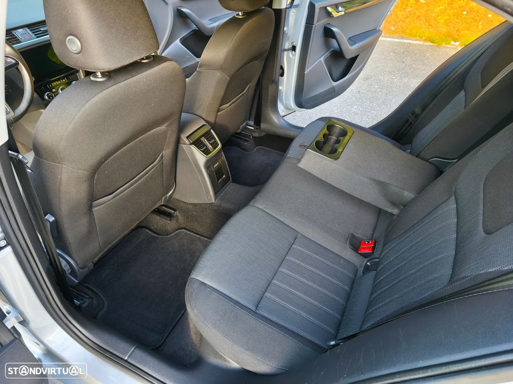 Skoda Octavia 1.6 TDI Style - 9