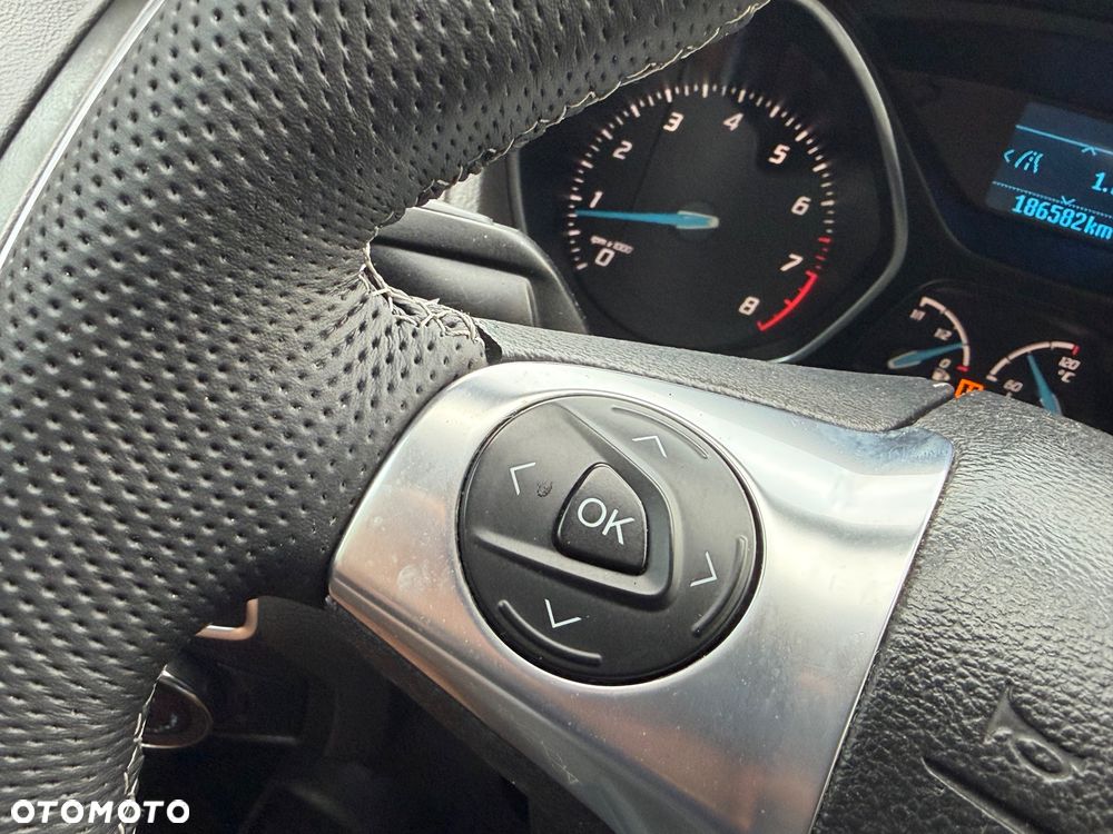 Ford Focus 1.6 Edition - 16