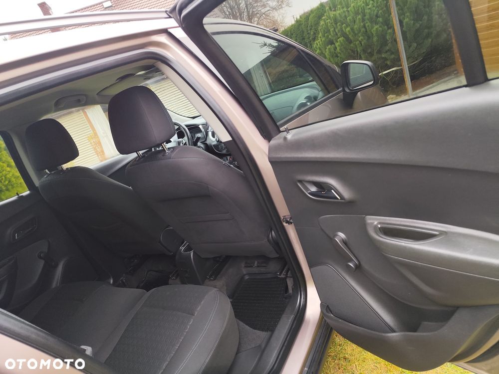 Chevrolet Trax 1.6 LS - 17