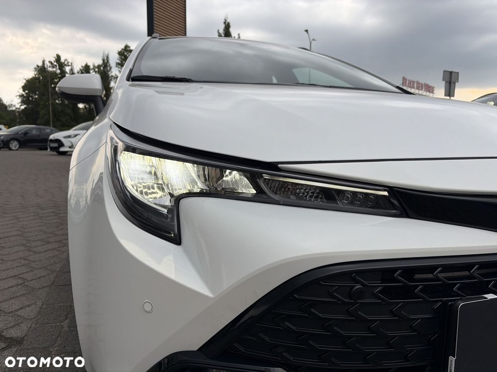 Toyota Corolla 1.8 Hybrid Comfort - 12