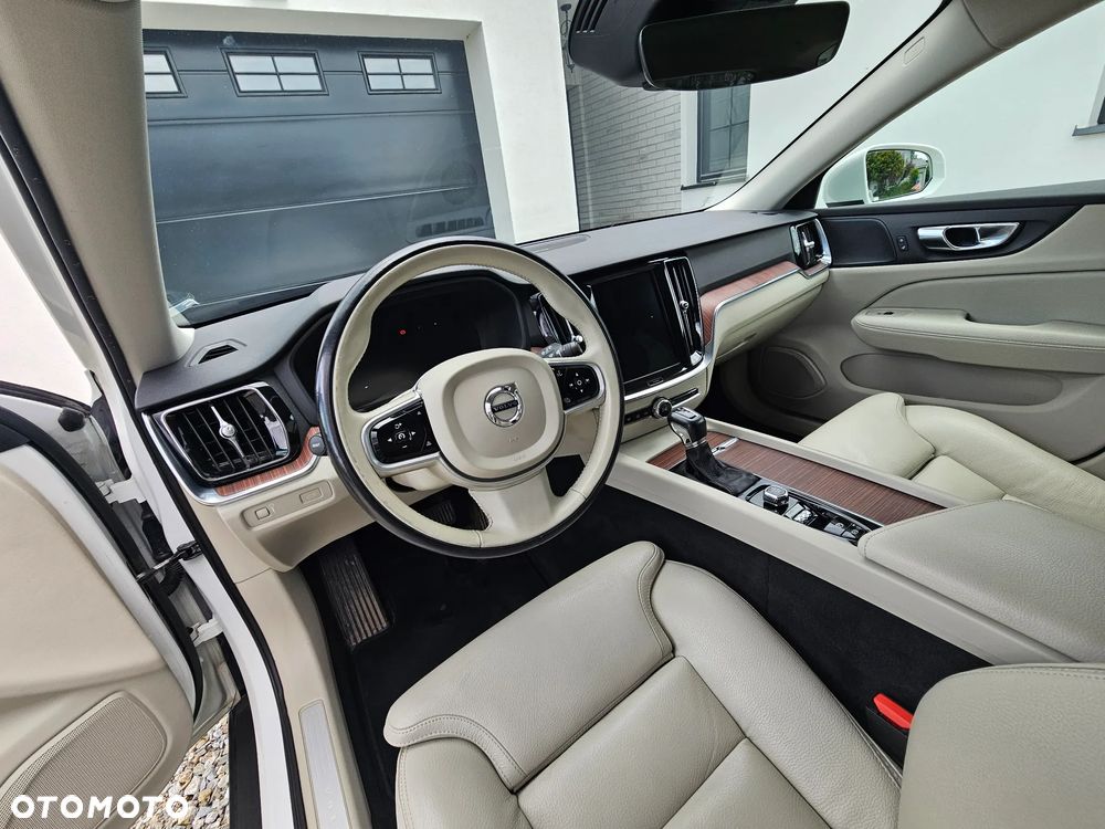 Volvo V60 Cross Country D4 AWD - 9