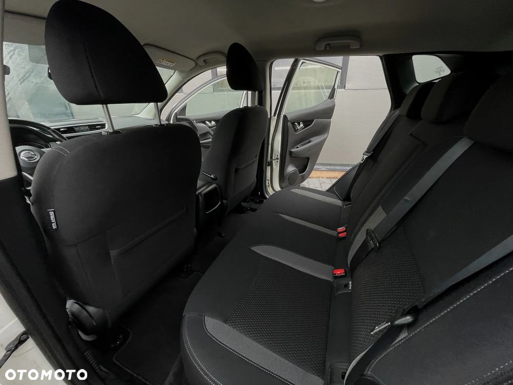 Nissan Qashqai 1.3 DIG-T N-Connecta EU6d - 21