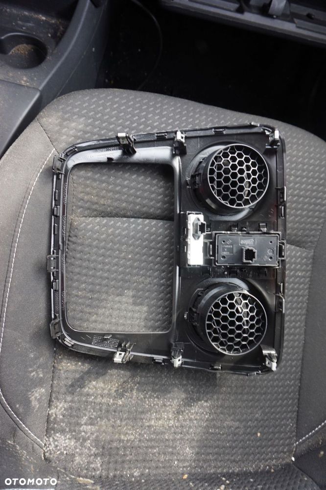 PANEL ŚRODKOWY RAMKA RADIA DOKKER LIFT  DACIA 2017-2021 - 3