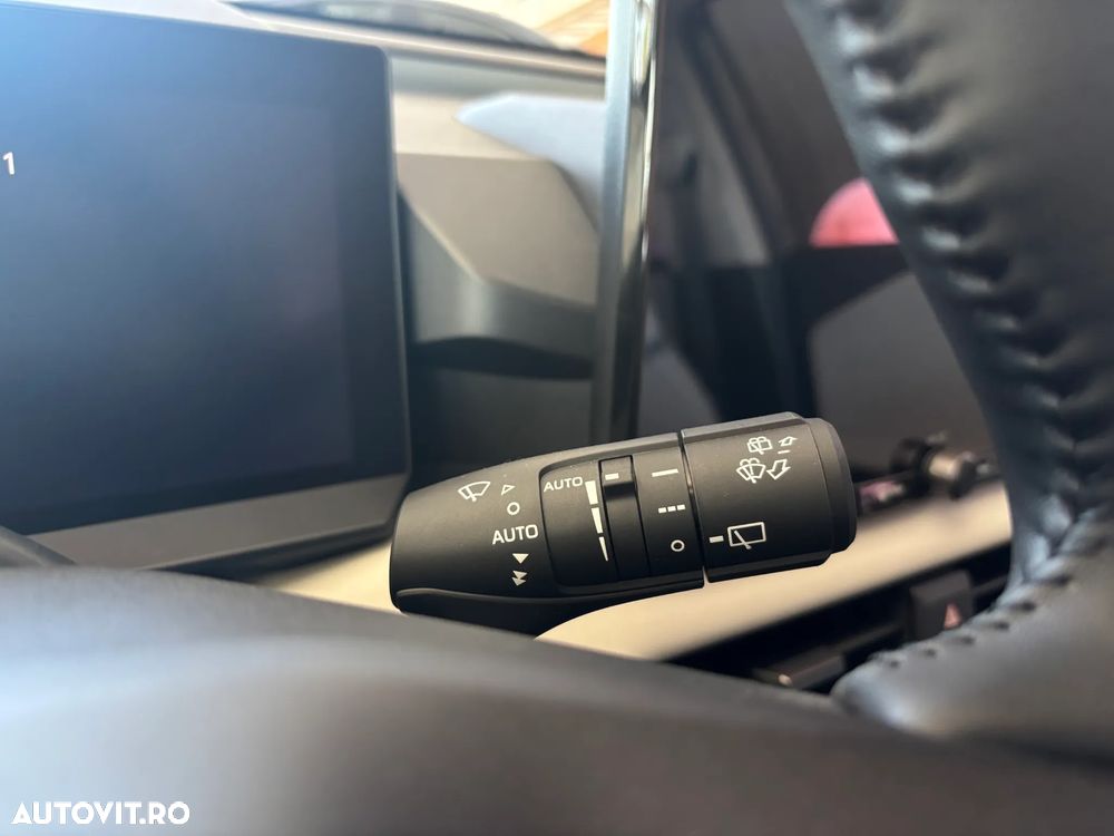 TOYOTA RAV4 2026 — imagine 30