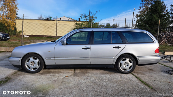 Mercedes-Benz Klasa E 200 Kompressor Avantgarde