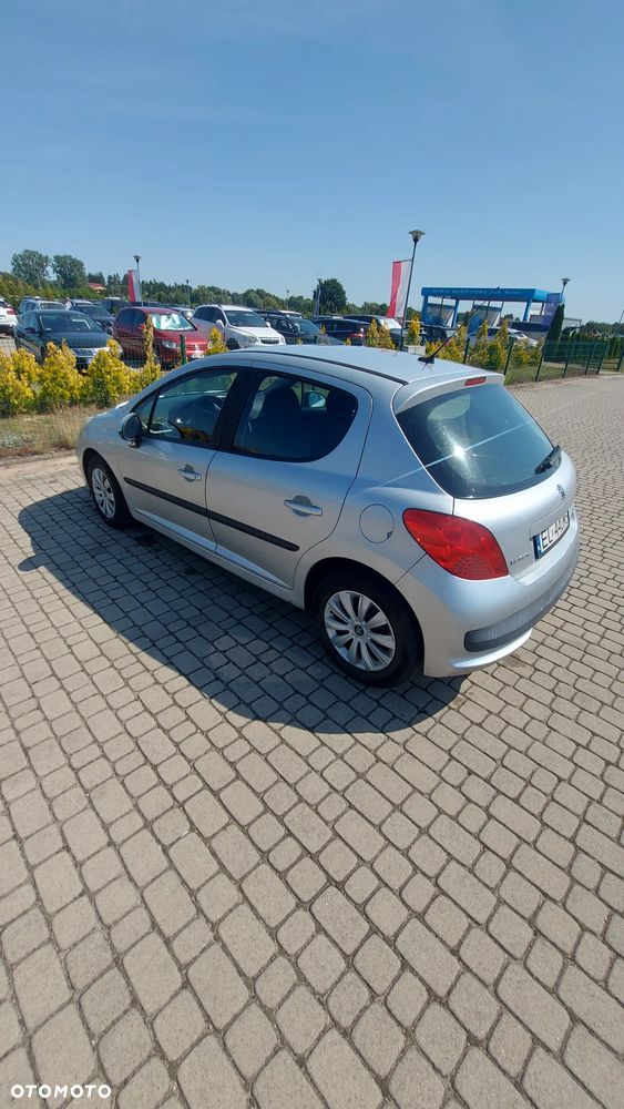 Peugeot 207 - 2