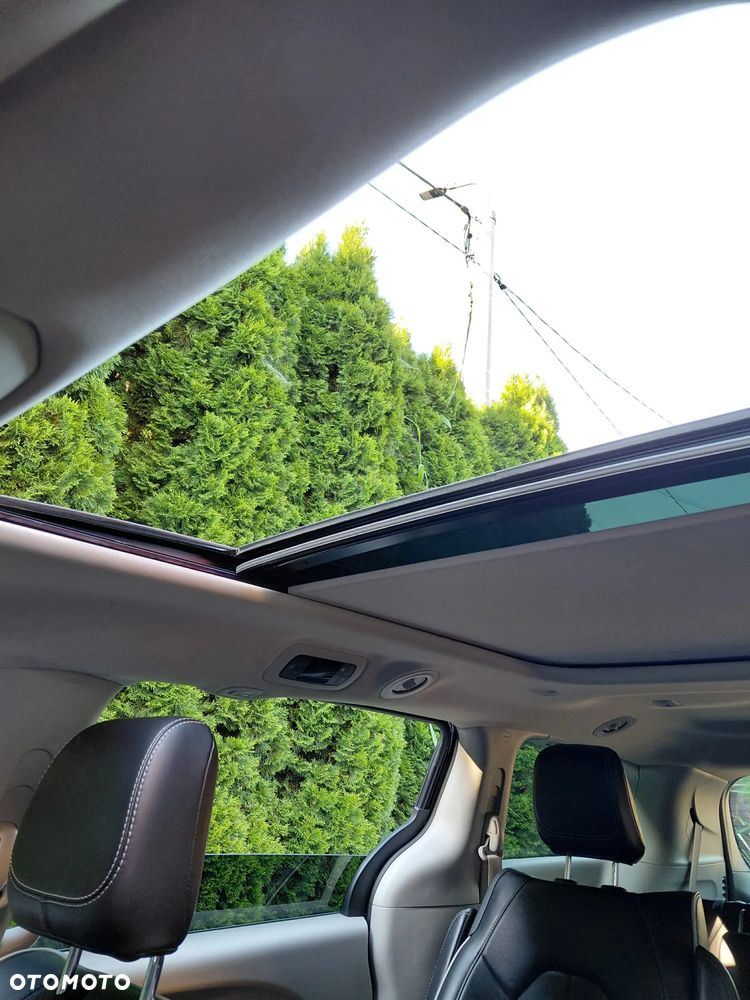 Chrysler Pacifica - 30