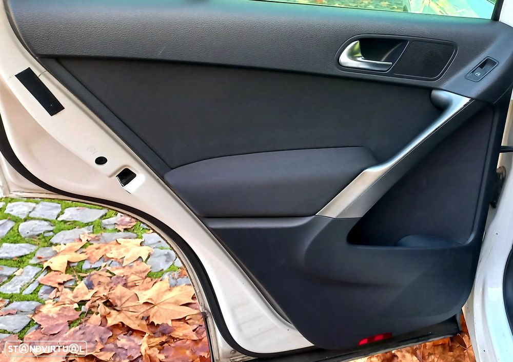 VW Tiguan 1.4 TSI Sport 4Motion - 12