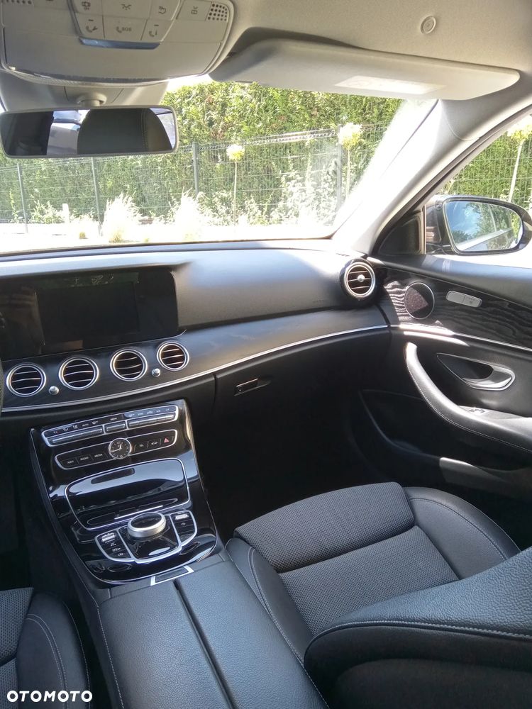 Mercedes-Benz Klasa E 200 9G-TRONIC Avantgarde - 22