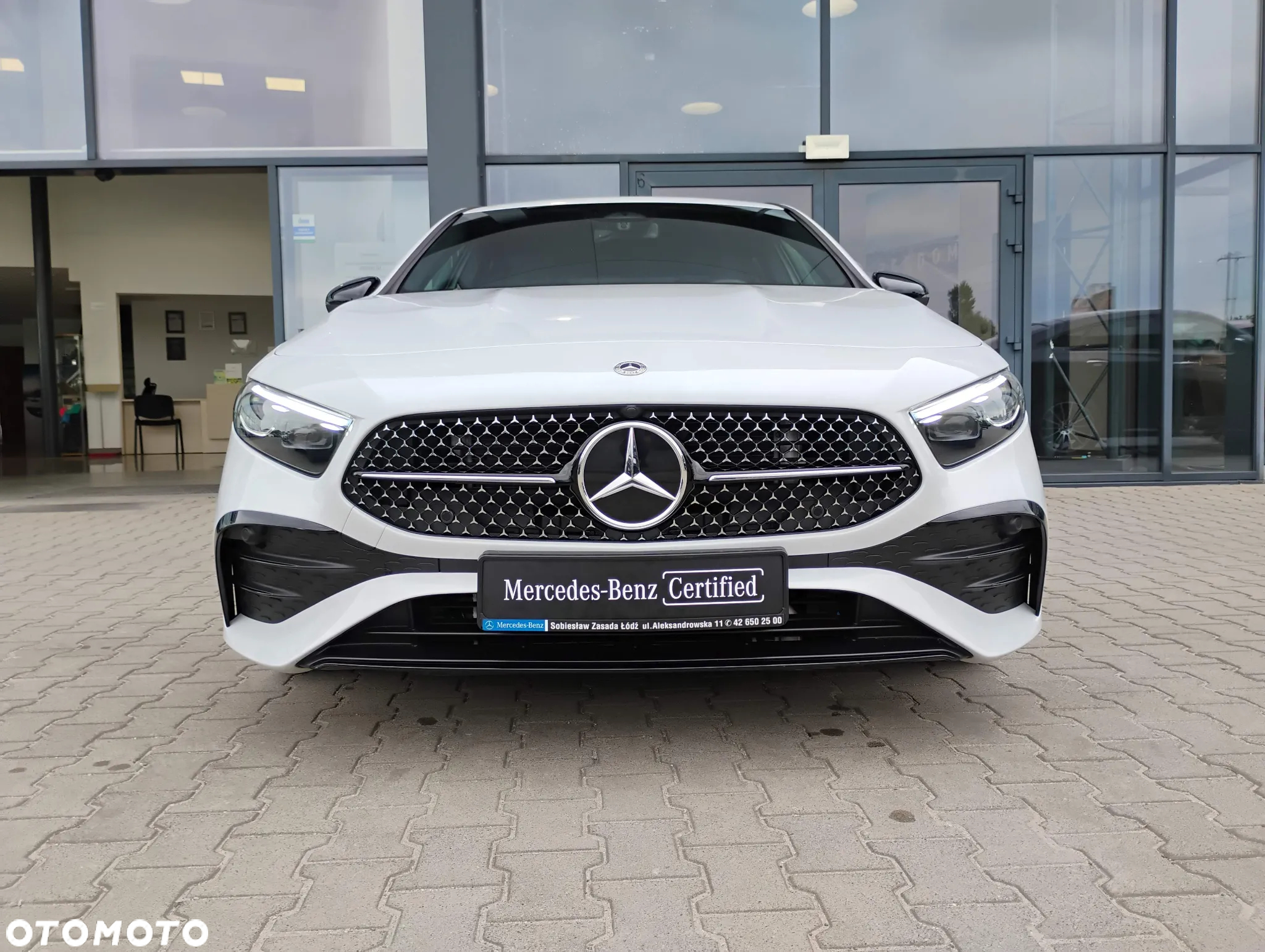 Mercedes-Benz Klasa A 200 AMG Line 7G-DCT - 2