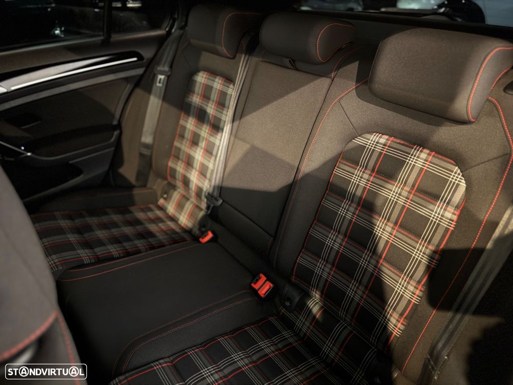 VW Golf GTI Performance BlueMotion DSG - 42
