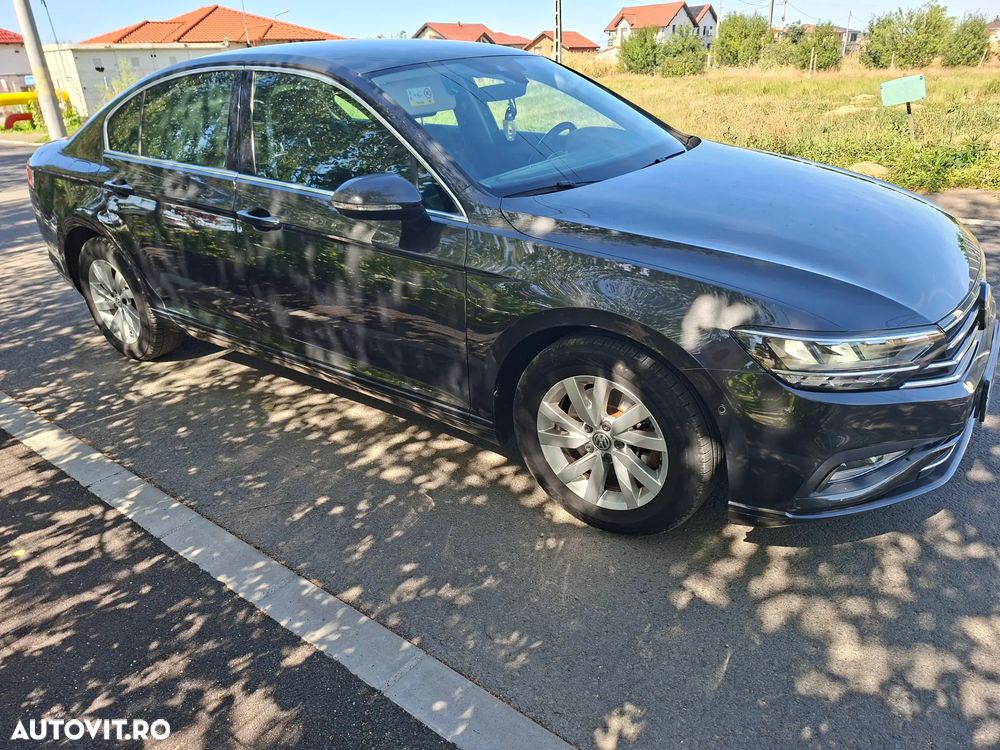 Volkswagen Passat 1.6 TDI SCR DSG Trendline - 16