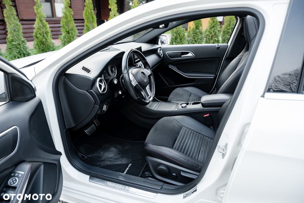 Mercedes-Benz Klasa A 250 4Matic 7G-DCT AMG Line - 17