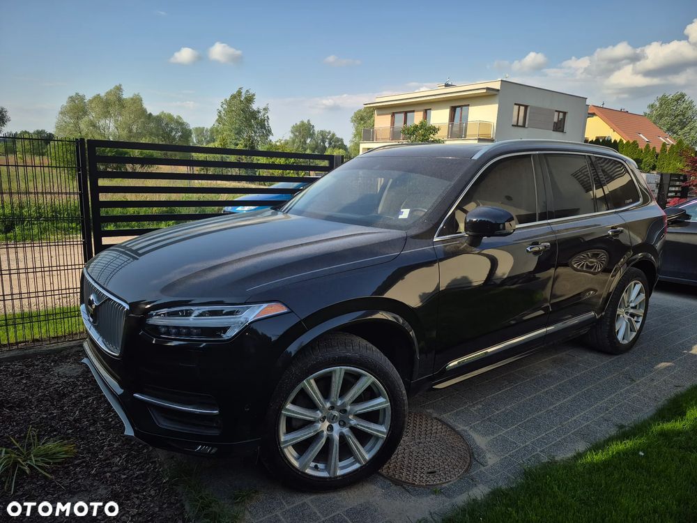Volvo XC 90 - 1