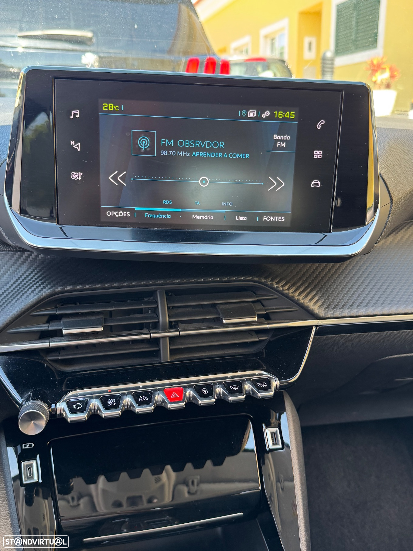 Peugeot e-208 50 kWh Allure - 12