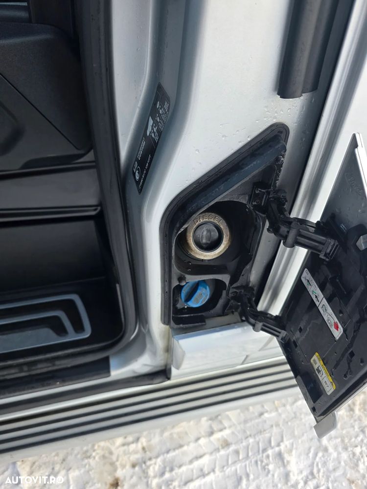 Ford Tourneo Custom Bus 320 2.0 EcoBlue 185 CP L2H1 Titanium X Aut. - 35