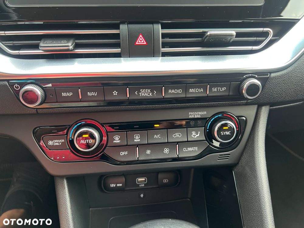 Kia Niro 1.6 GDI Hybrid L Business Line - 28