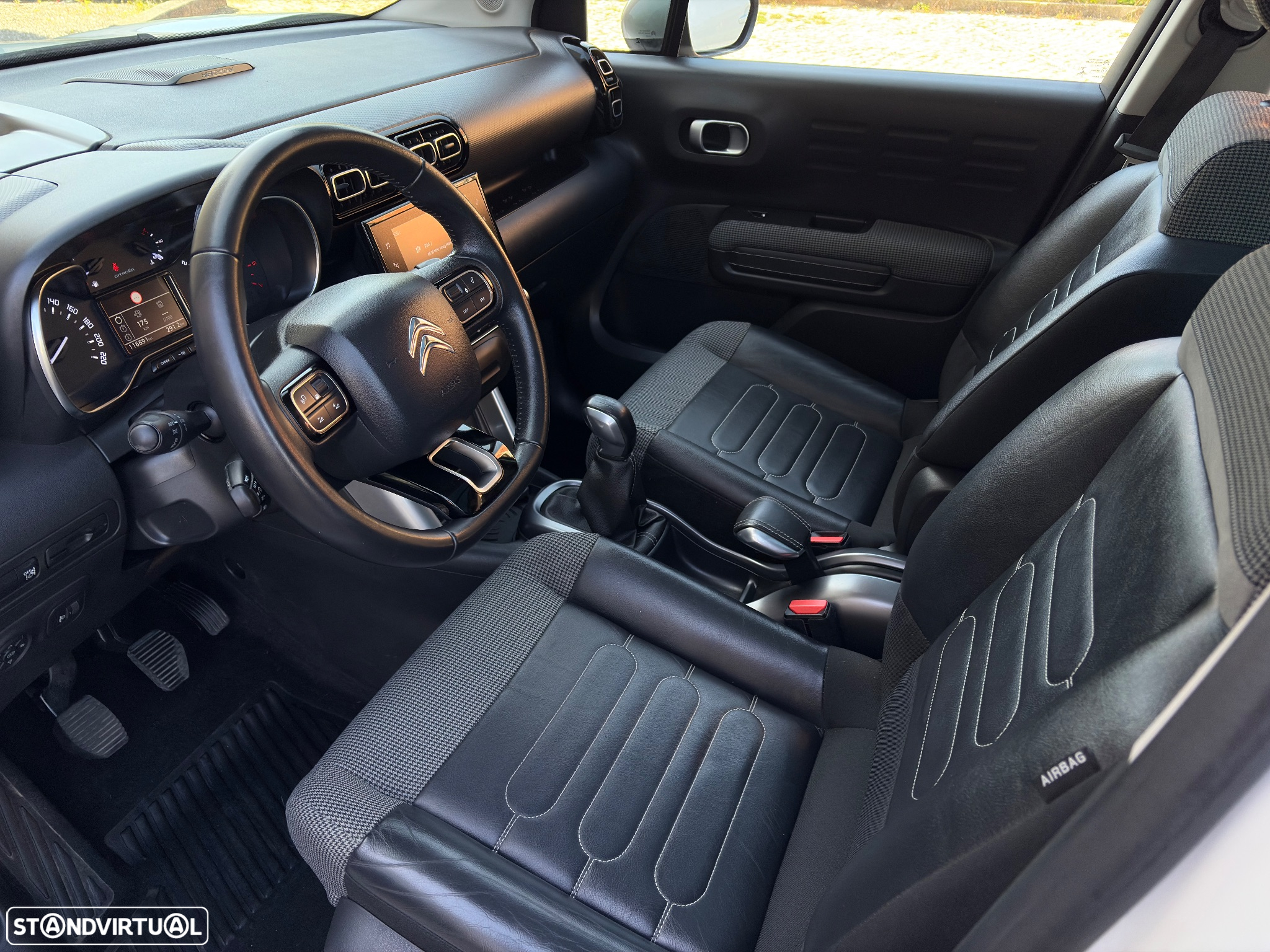 Citroën C3 Aircross 1.6 BlueHDi Shine - 11