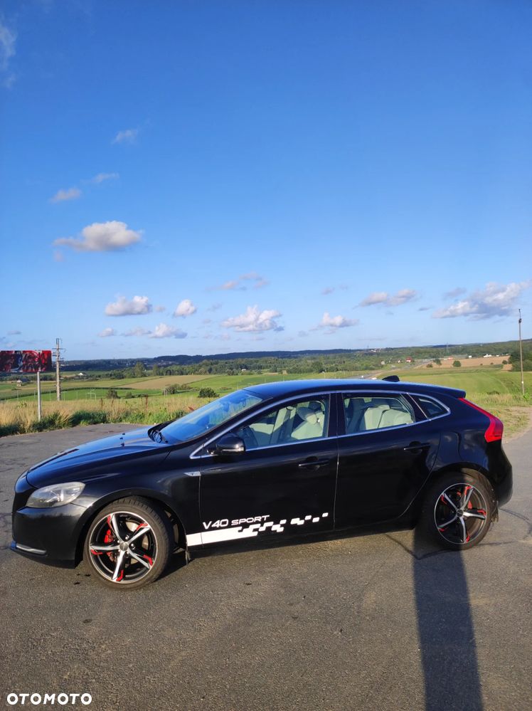 Volvo V40 T3 Summum - 2