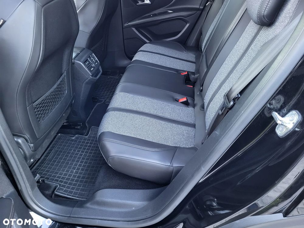 Peugeot 3008 BlueHDi 130 Stop & Start EAT8 Allure - 21