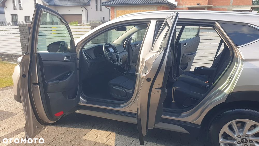 Hyundai Tucson blue 1.6 GDi 2WD Navi - 20