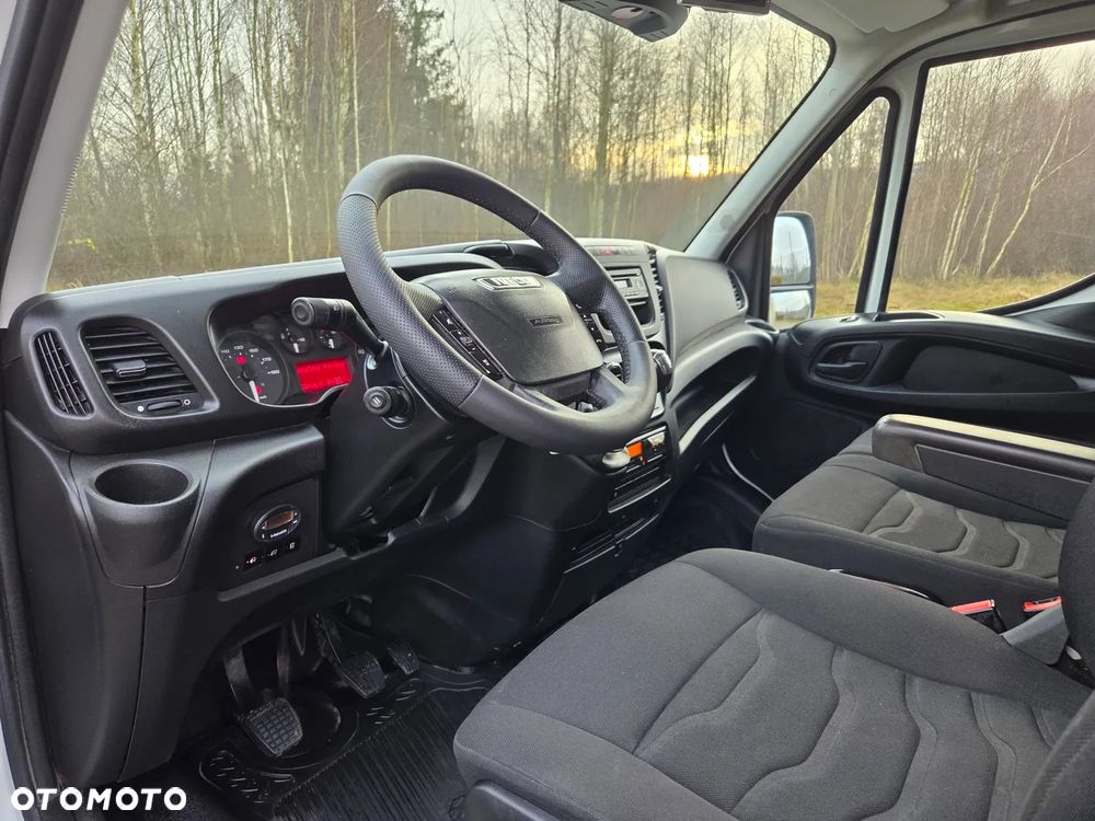 Iveco 35C17 50C17 - 24