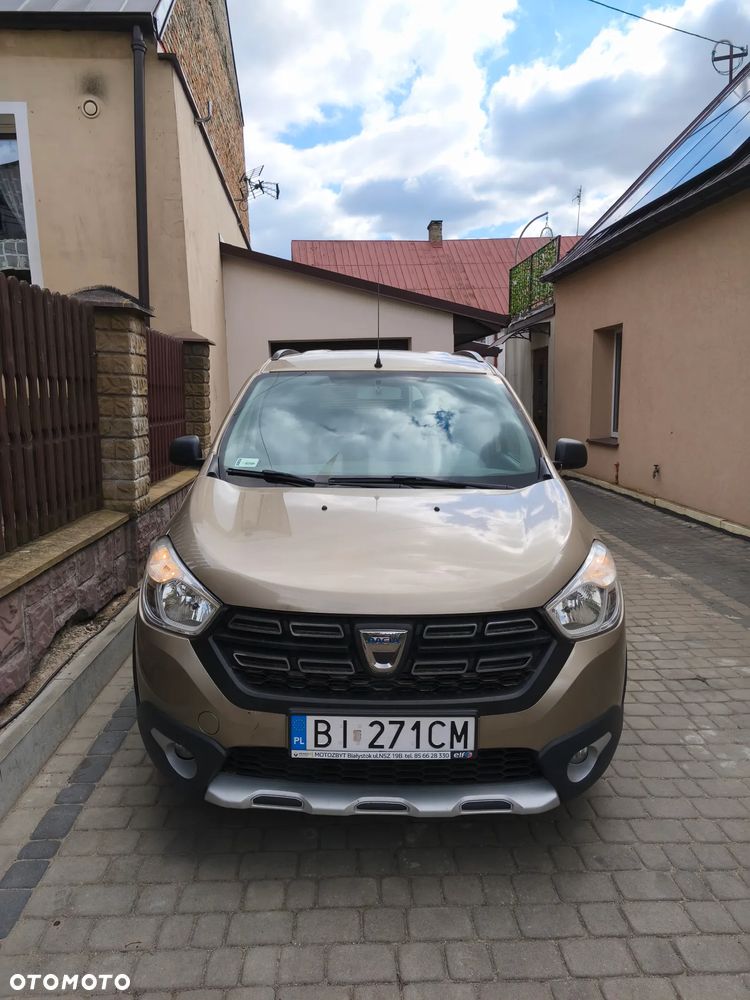 Dacia Lodgy 1.6 SCe Stepway S&S - 1