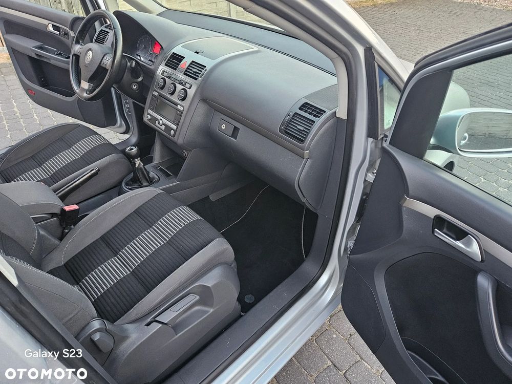 Volkswagen Touran 1.9 TDI DPF United - 23