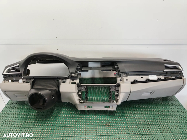 Plansa bord BMW F10/11 cu airbag pasager