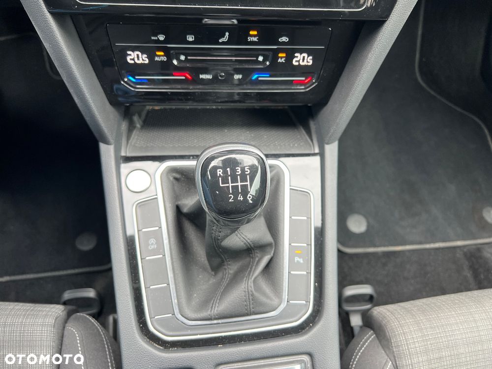 Volkswagen Passat 1.5 TSI EVO Business - 16