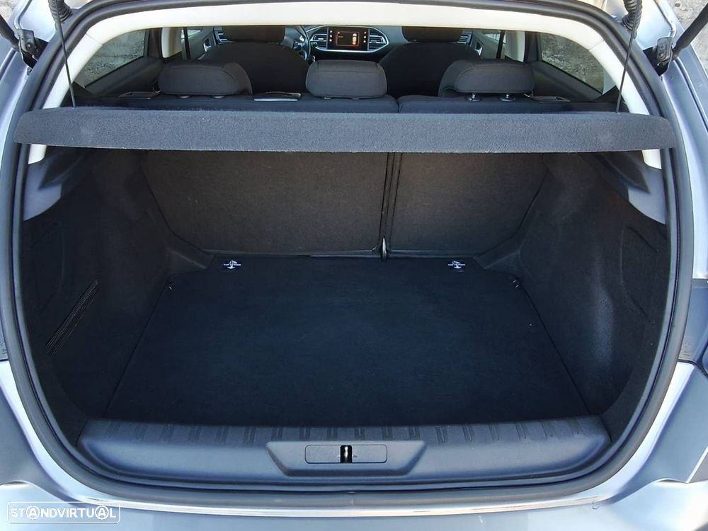 Peugeot 308 1.6 BlueHDi Style - 26