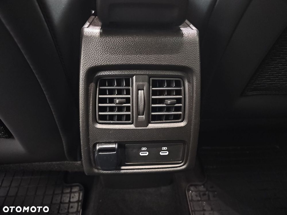 Renault Captur 1.0 TCe Techno - 27