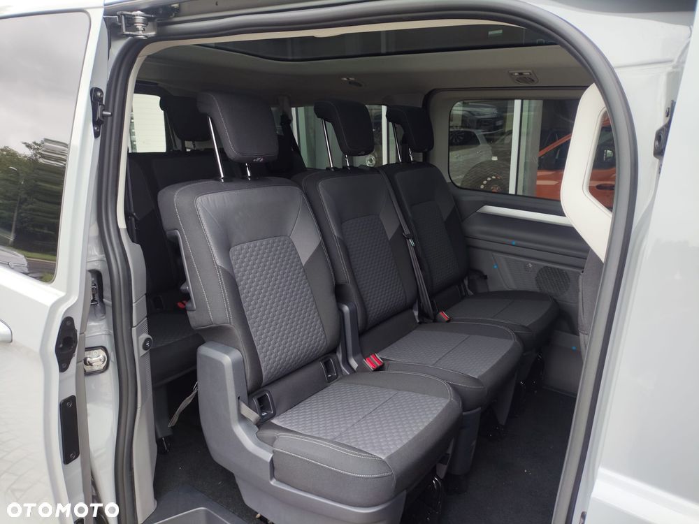 Volkswagen Caravelle - 14