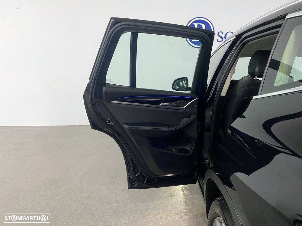 BMW X3 18 d sDrive xLine Auto - 8