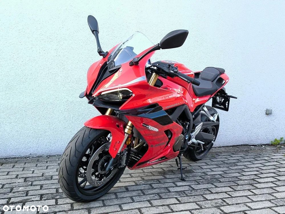 QJMOTOR SRK 800RR - 13