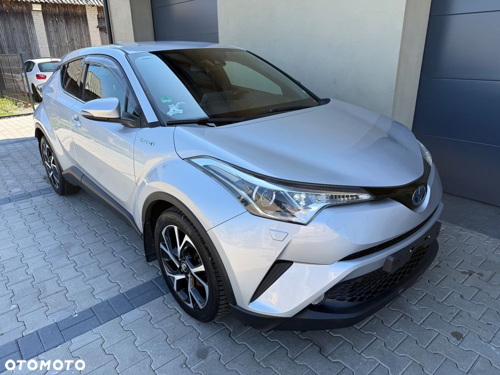 Toyota C-HR Lounge - 32