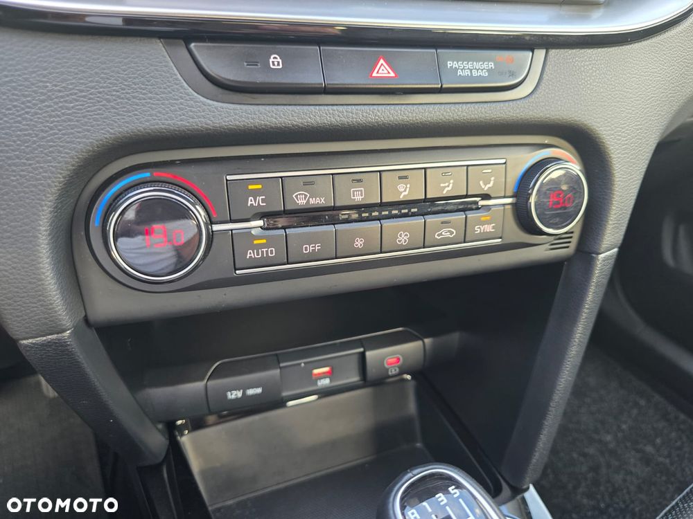 Kia XCeed 1.0 T-GDI Business Line - 25